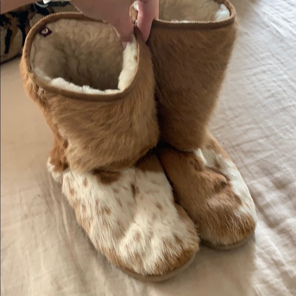 Cowhide fur  boots tan and cream